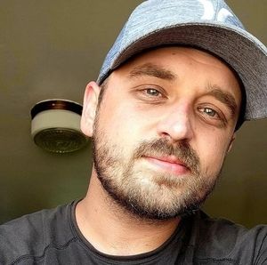 Meet your Posher, Brock